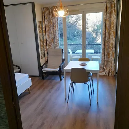 Superbe Studio Au Calme Sans Vis-a-vis Apartment